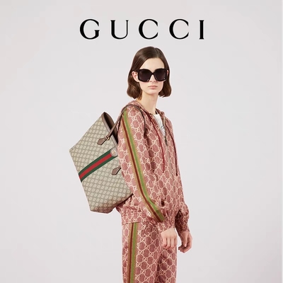 Кожаные уравновешенные дамы GG Tote Gucci Ophidia холста белые средние