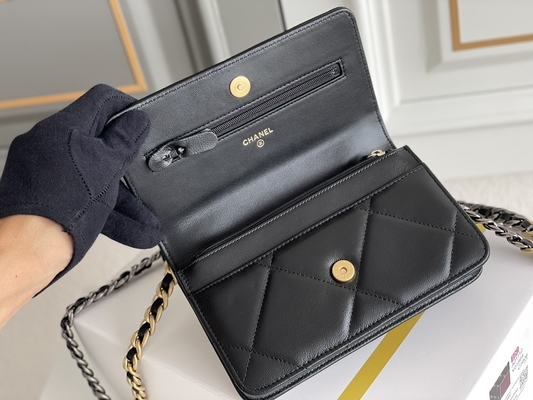 Золото Preloved Lambskin клеймило сумку щитка Chanel 19 сумки мини OEM