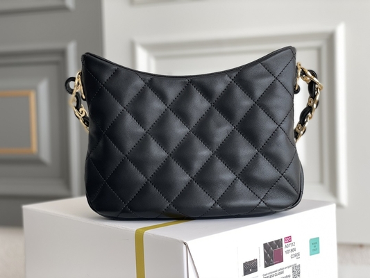 Сумка сумки Tote Hippie подмышки Hobo Chanel AS3562 небольшая зима 2022 осеней