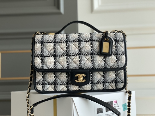 Шерсти шотландки классической черноты посыльного сумки щитка 2WAY Chanel средней белые