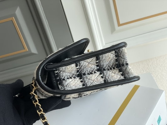 Шерсти шотландки классической черноты посыльного сумки щитка 2WAY Chanel средней белые