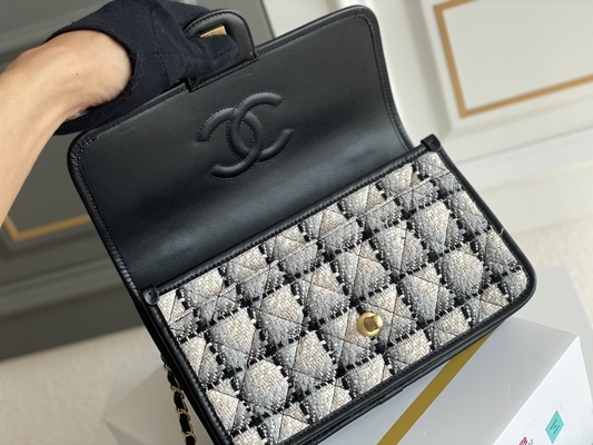 Шерсти шотландки классической черноты посыльного сумки щитка 2WAY Chanel средней белые