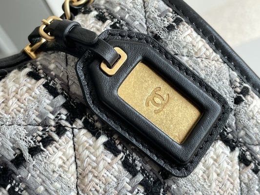 Шерсти шотландки классической черноты посыльного сумки щитка 2WAY Chanel средней белые