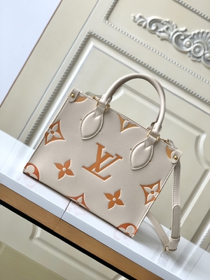 Сумка посыльного OnTheGo MM Louis Vuitton вензеля шафрана сливк гигантская для IPad мини