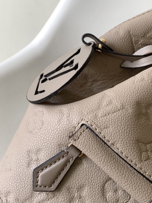 Бренд дизайнера LV укладывает рюкзак Louis Vuitton вензель Montsouris укладывает рюкзак розовая чернота
