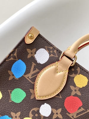 LV x Yayoi Preloved клеймил вензель Kusama OnTheGoMM сумки Multicolor