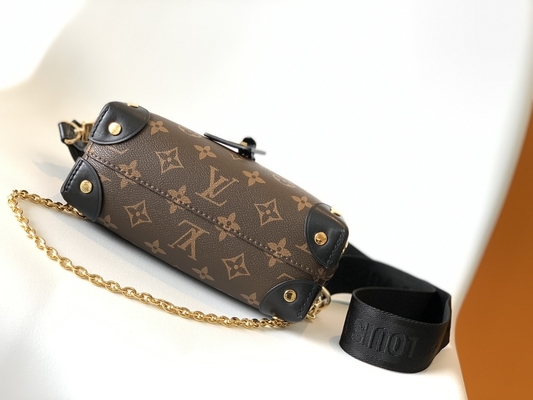 Таможня Louis Vuitton клеймила сумки маленькой чернотой Брауна вензеля Malle Souple Empreinte