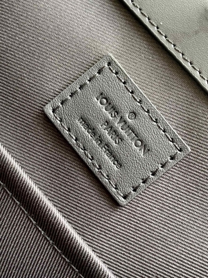 Sac людей Plat горизонтальная сумка Zippé 24H M45571 Louis Vuitton