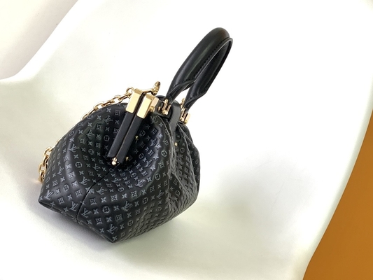 Персонализированная сумка муфты Louis Vuitton вензеля телячьей кожи M45571