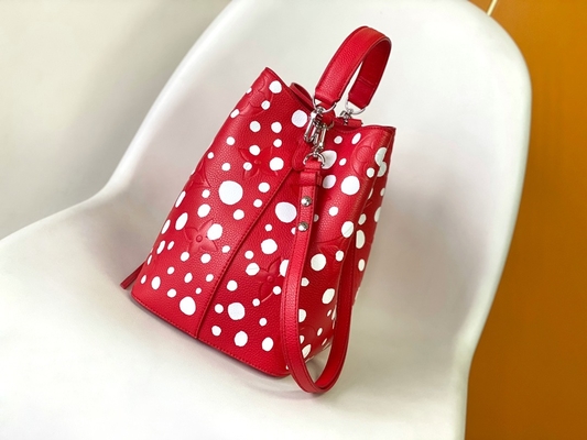Сумка NéOnoé MM Louis Vuitton Yayoi Kusama дам белая черная