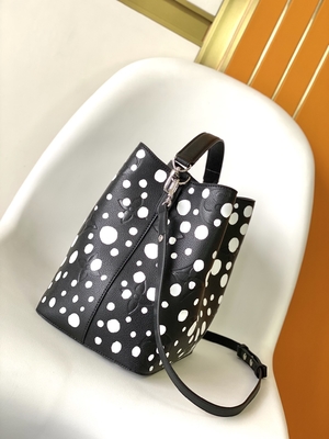 Сумка NéOnoé MM Louis Vuitton Yayoi Kusama дам белая черная