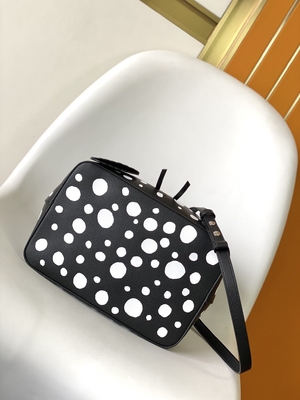 Сумка NéOnoé MM Louis Vuitton Yayoi Kusama дам белая черная