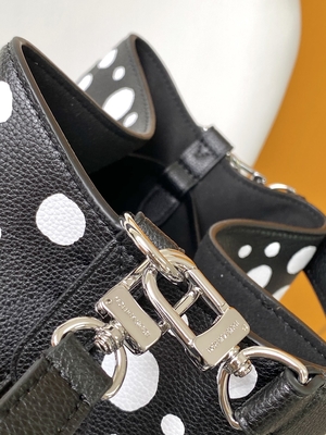 Сумка NéOnoé MM Louis Vuitton Yayoi Kusama дам белая черная