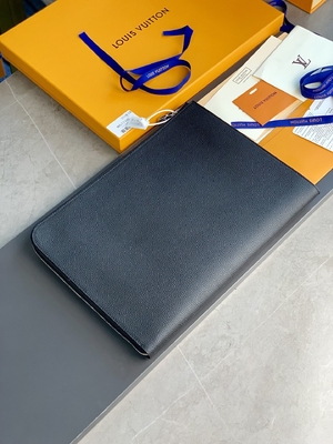 Кожа GM Cuir Taurillon Louis Vuitton Pochette Jour дизайнера в черных Noir портмонах