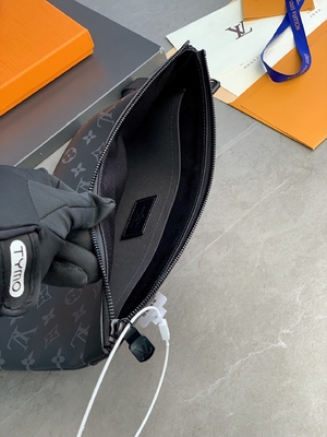 Дизайнер тени вензеля кожаный мини морщит Pochette для того чтобы пойти Louis Vuitton