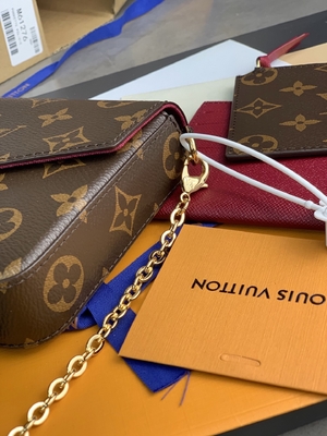 Мини подкладка фуксии бумажника сумки вензеля LV Felicie Pochette