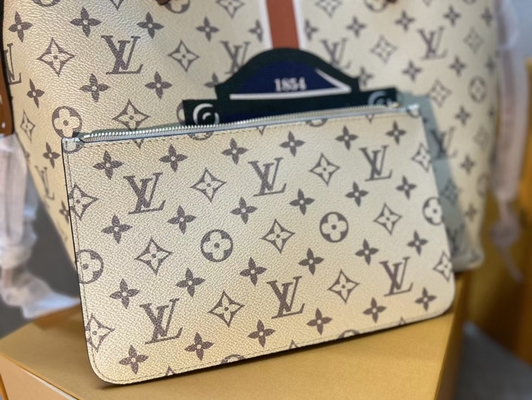 Louis Vuitton Preloved женщин клеймил вензель Neverfull сумки бежевой сумкой