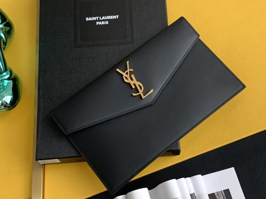 Выбитое St Laurent Preloved клеймило сумку расположенной на окраине города кожаной Муфтой Зерном De Poudre