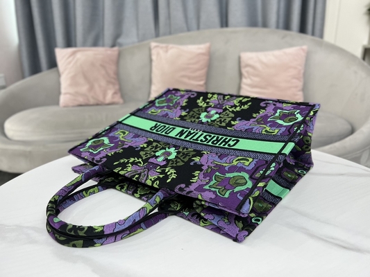 Добавочная сумка Booktote Dior Мария Grazia Chiuri вышивки размера