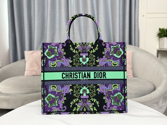 Добавочная сумка Booktote Dior Мария Grazia Chiuri вышивки размера