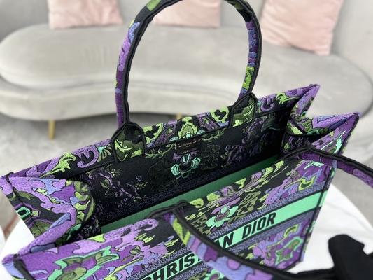 Добавочная сумка Booktote Dior Мария Grazia Chiuri вышивки размера