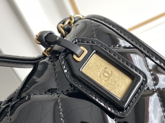Цепь золота произношения по буквам мини дизайнерских портмон Chanel 22 черная с щитком падения