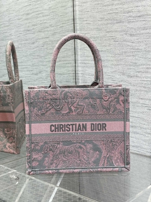 Небольшой пинк Кристиан Dior Booktote и вышивка Сер Toile De Jouy Sauvage