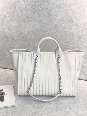 нашивка черноты Ecru сумки Tote 30cm 23P Chanel Deauville белая