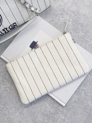 нашивка черноты Ecru сумки Tote 30cm 23P Chanel Deauville белая