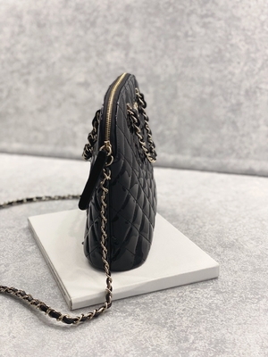 Небольшая хозяйственная сумка телячьей кожи патента Chanel с ретро дамой Вводить в моду