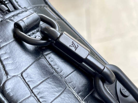Лакированная кожа мягкого хобота Louis Vuitton LV черноты штейна Crocodilien мини небольшая
