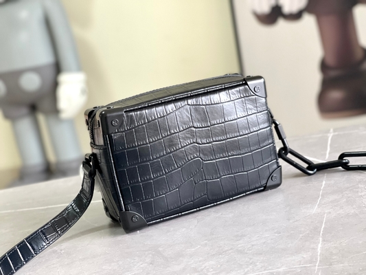 Лакированная кожа мягкого хобота Louis Vuitton LV черноты штейна Crocodilien мини небольшая