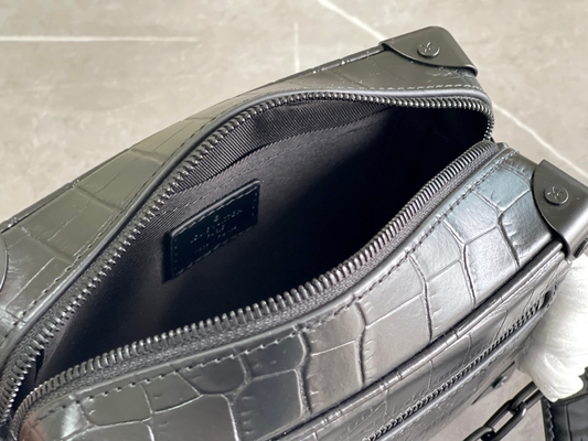Лакированная кожа мягкого хобота Louis Vuitton LV черноты штейна Crocodilien мини небольшая