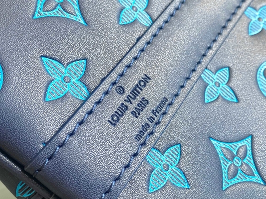 Сумки Keepall BANDOULIÈRE 50 голубые Бостон сумки больших заклеймленных людей