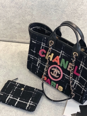 Таможня 2022 Chanel Sotheby клеймила Tote радуги FW сумки пляжа одежды из твида сумок