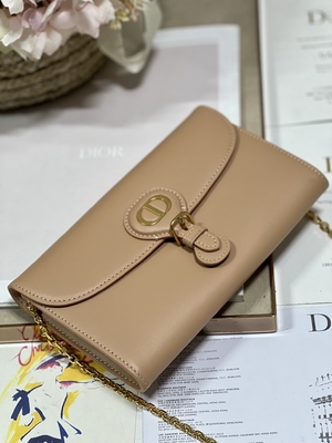 Сумка слинга цвета чая молока мини клеймила Gucci Soho цепной сумкой